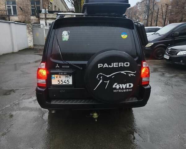 Черный Мицубиси Паджеро, объемом двигателя 3 л и пробегом 402 тыс. км за 7500 $, фото 7 на Automoto.ua