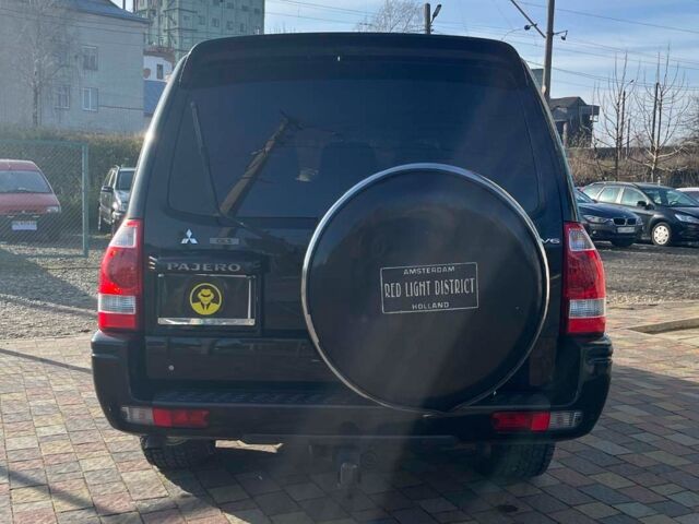 Черный Мицубиси Паджеро, объемом двигателя 3 л и пробегом 287 тыс. км за 8800 $, фото 4 на Automoto.ua