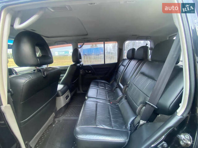 Черный Мицубиси Паджеро, объемом двигателя 2.97 л и пробегом 263 тыс. км за 7200 $, фото 16 на Automoto.ua