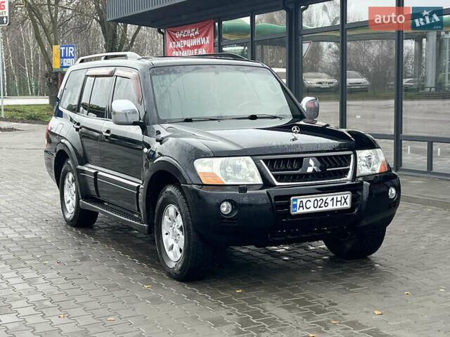 Черный Мицубиси Паджеро, объемом двигателя 2.97 л и пробегом 263 тыс. км за 7200 $, фото 2 на Automoto.ua