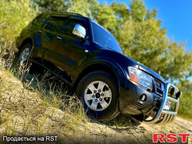 Черный Мицубиси Паджеро, объемом двигателя 3.5 л и пробегом 314 тыс. км за 7247 $, фото 8 на Automoto.ua