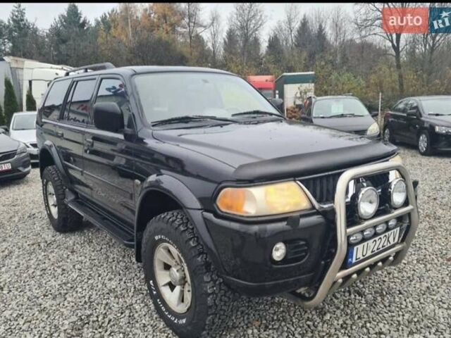 Черный Мицубиси Паджеро, объемом двигателя 3.5 л и пробегом 200 тыс. км за 3700 $, фото 1 на Automoto.ua