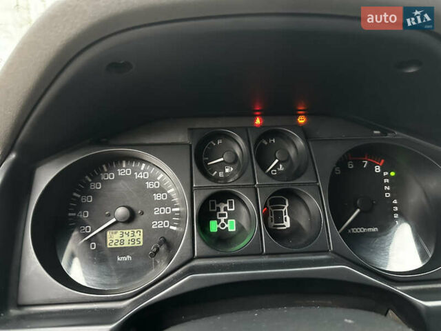 Чорний Міцубісі Паджеро, об'ємом двигуна 2.97 л та пробігом 228 тис. км за 8500 $, фото 5 на Automoto.ua