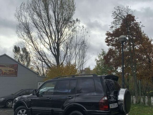 Міцубісі Паджеро 2005 у Києві на Automoto.ua Чорний Міцубісі Паджеро, об'ємом двигуна 3.5 л та пробігом 325 тис. км за 8500 $, фото 1 на Automoto.ua