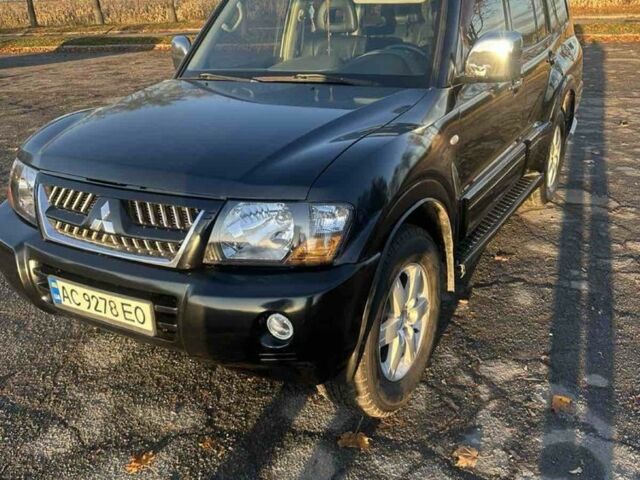 Чорний Міцубісі Паджеро, об'ємом двигуна 3.5 л та пробігом 236 тис. км за 6800 $, фото 1 на Automoto.ua