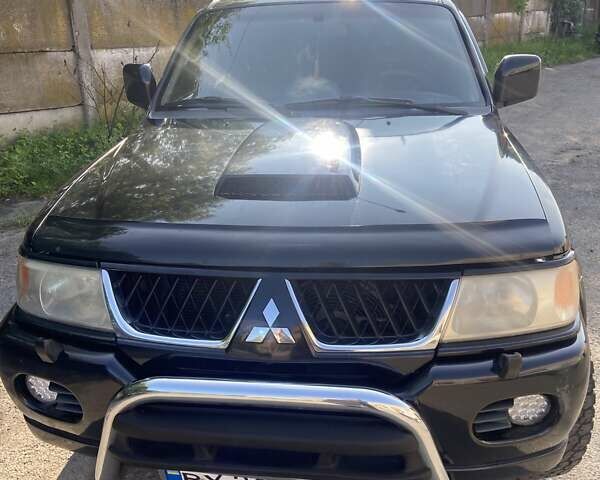 Чорний Міцубісі Паджеро, об'ємом двигуна 3 л та пробігом 276 тис. км за 8500 $, фото 1 на Automoto.ua