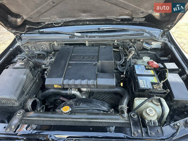 Чорний Міцубісі Паджеро, об'ємом двигуна 3.5 л та пробігом 236 тис. км за 6800 $, фото 13 на Automoto.ua