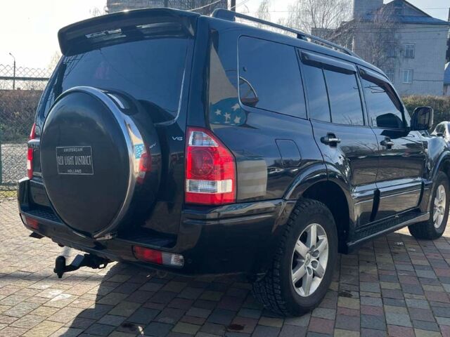 Черный Мицубиси Паджеро, объемом двигателя 3 л и пробегом 287 тыс. км за 8800 $, фото 5 на Automoto.ua