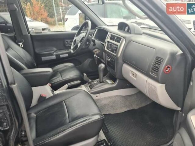 Черный Мицубиси Паджеро, объемом двигателя 3.5 л и пробегом 200 тыс. км за 3700 $, фото 7 на Automoto.ua