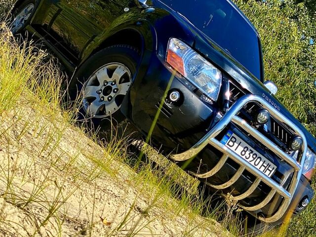 Черный Мицубиси Паджеро, объемом двигателя 3.5 л и пробегом 314 тыс. км за 7247 $, фото 7 на Automoto.ua