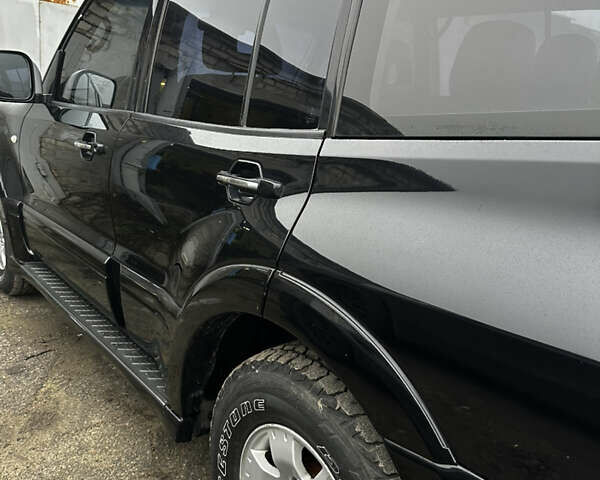 Чорний Міцубісі Паджеро, об'ємом двигуна 2.97 л та пробігом 228 тис. км за 8500 $, фото 1 на Automoto.ua