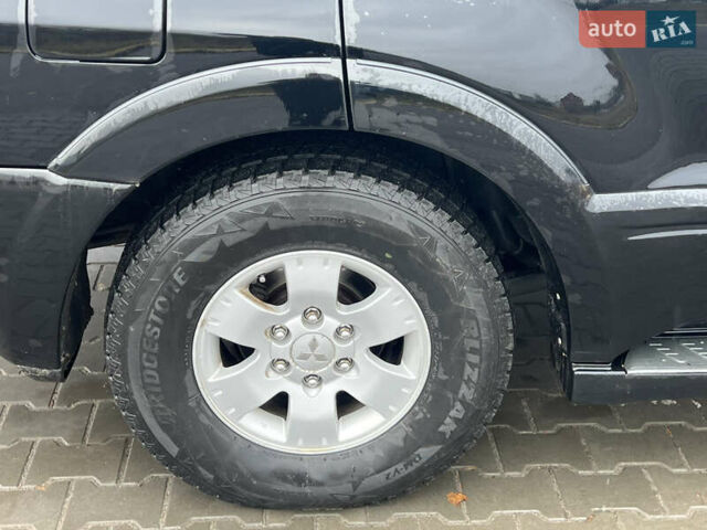 Черный Мицубиси Паджеро, объемом двигателя 2.97 л и пробегом 263 тыс. км за 7200 $, фото 13 на Automoto.ua