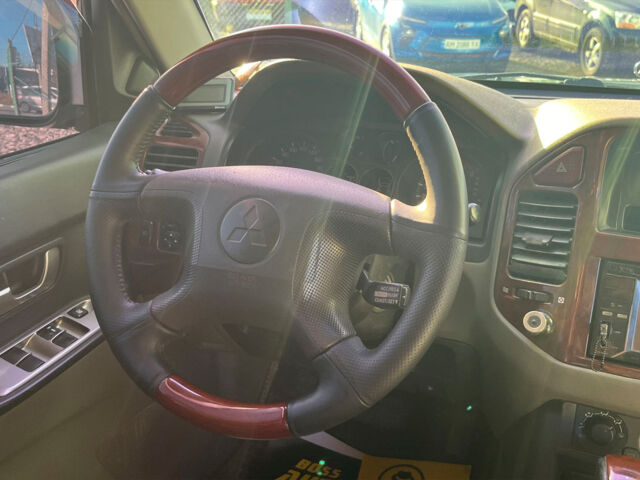 Черный Мицубиси Паджеро, объемом двигателя 3 л и пробегом 287 тыс. км за 8800 $, фото 17 на Automoto.ua