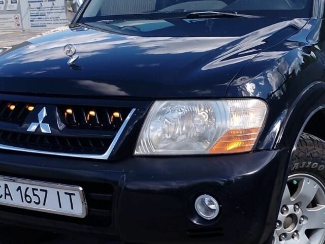 Чорний Міцубісі Паджеро, об'ємом двигуна 3 л та пробігом 315 тис. км за 7850 $, фото 7 на Automoto.ua