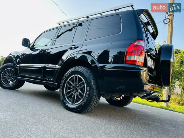Черный Мицубиси Паджеро, объемом двигателя 3.2 л и пробегом 230 тыс. км за 10800 $, фото 168 на Automoto.ua