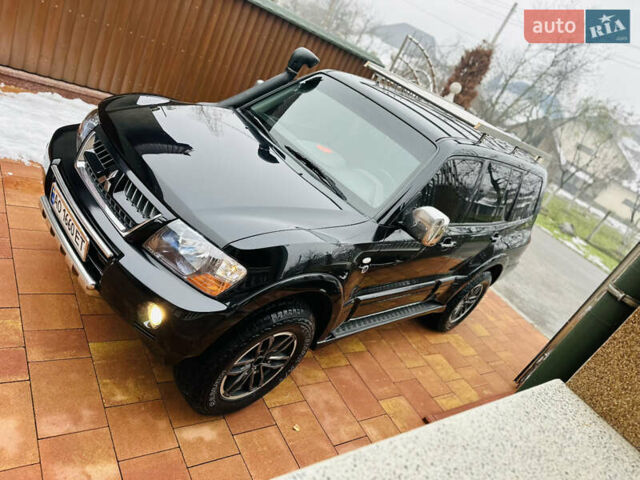 Черный Мицубиси Паджеро, объемом двигателя 3.2 л и пробегом 230 тыс. км за 10800 $, фото 140 на Automoto.ua