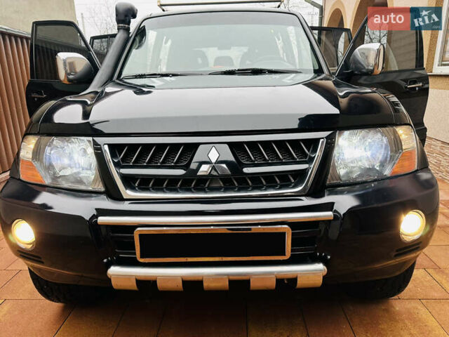 Черный Мицубиси Паджеро, объемом двигателя 3.2 л и пробегом 230 тыс. км за 10800 $, фото 126 на Automoto.ua
