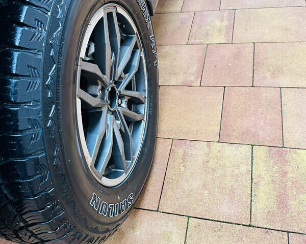 Черный Мицубиси Паджеро, объемом двигателя 3.2 л и пробегом 230 тыс. км за 10800 $, фото 123 на Automoto.ua