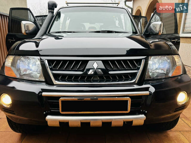 Черный Мицубиси Паджеро, объемом двигателя 3.2 л и пробегом 230 тыс. км за 10800 $, фото 122 на Automoto.ua