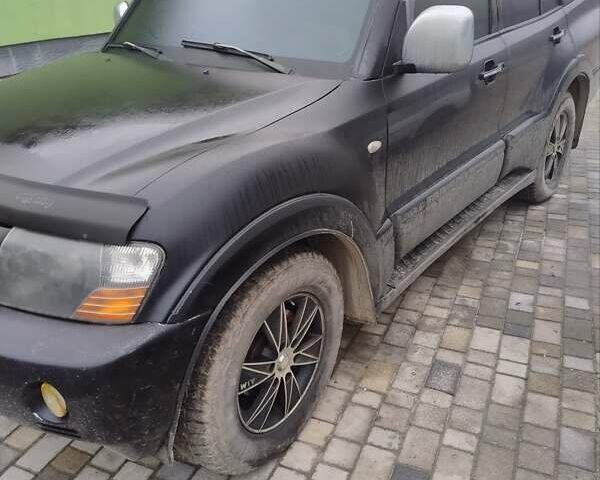 Черный Мицубиси Паджеро, объемом двигателя 3.2 л и пробегом 320 тыс. км за 6500 $, фото 3 на Automoto.ua