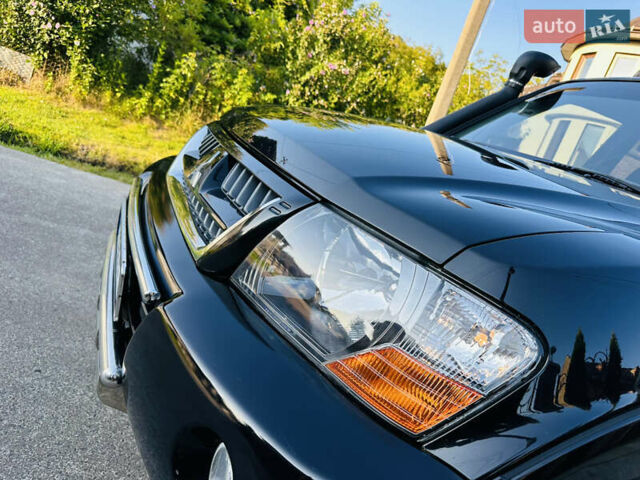 Черный Мицубиси Паджеро, объемом двигателя 3.2 л и пробегом 230 тыс. км за 10800 $, фото 109 на Automoto.ua