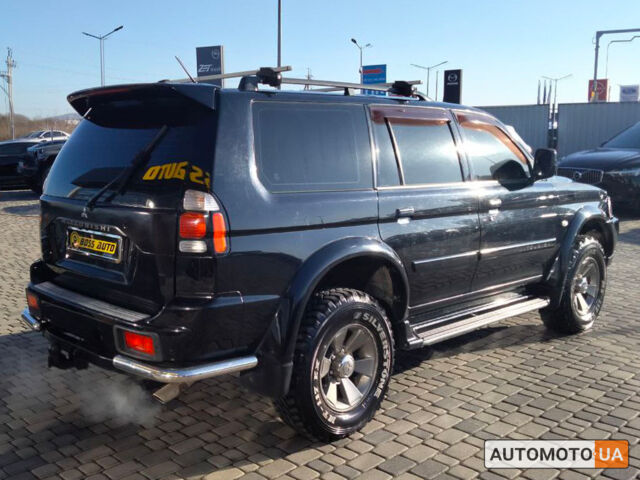 Чорний Міцубісі Паджеро, об'ємом двигуна 3 л та пробігом 270 тис. км за 10600 $, фото 6 на Automoto.ua