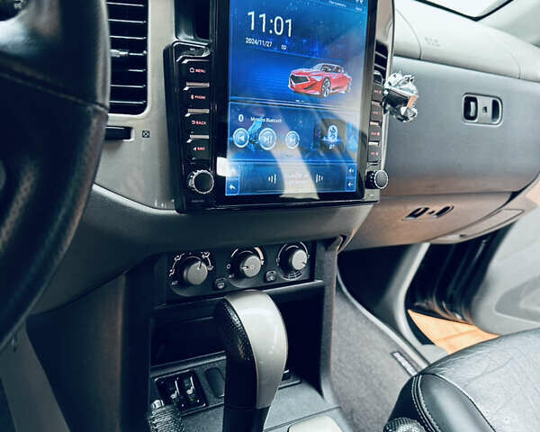 Черный Мицубиси Паджеро, объемом двигателя 3.2 л и пробегом 230 тыс. км за 10800 $, фото 24 на Automoto.ua