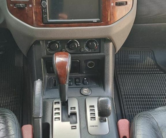 Чорний Міцубісі Паджеро, об'ємом двигуна 3 л та пробігом 315 тис. км за 7850 $, фото 21 на Automoto.ua