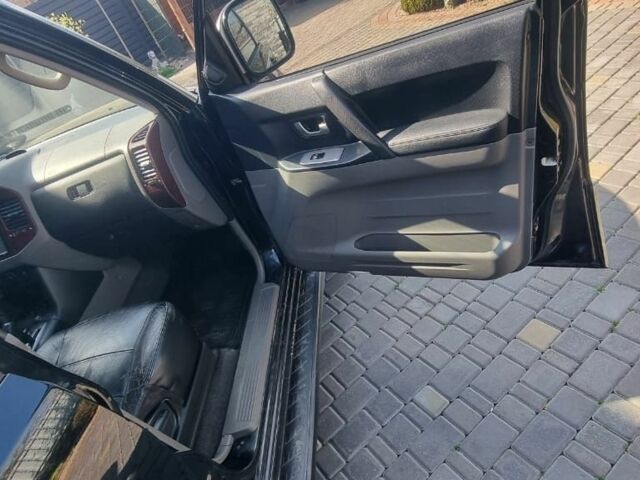 Чорний Міцубісі Паджеро, об'ємом двигуна 3 л та пробігом 315 тис. км за 7850 $, фото 11 на Automoto.ua