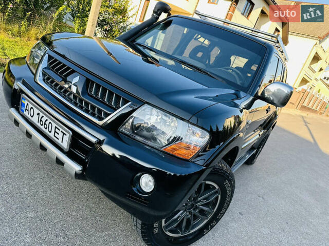Черный Мицубиси Паджеро, объемом двигателя 3.2 л и пробегом 230 тыс. км за 10800 $, фото 169 на Automoto.ua