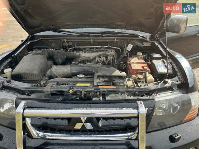 Черный Мицубиси Паджеро, объемом двигателя 2.97 л и пробегом 379 тыс. км за 8500 $, фото 15 на Automoto.ua