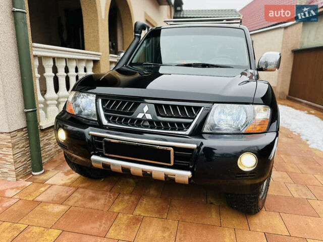 Черный Мицубиси Паджеро, объемом двигателя 3.2 л и пробегом 230 тыс. км за 10800 $, фото 14 на Automoto.ua