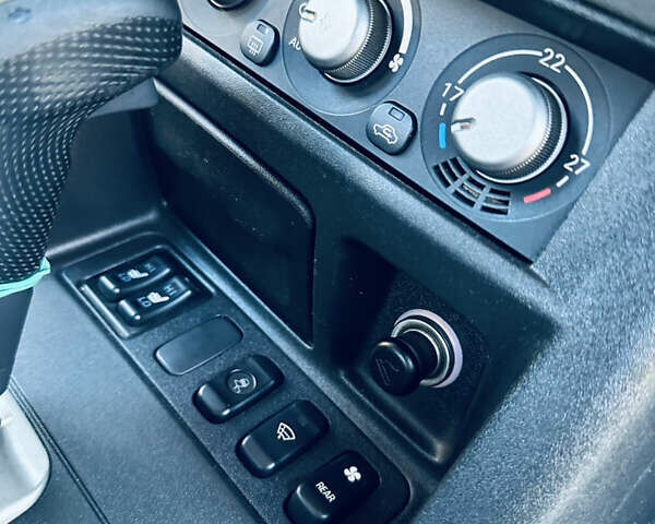 Черный Мицубиси Паджеро, объемом двигателя 3.2 л и пробегом 230 тыс. км за 10800 $, фото 61 на Automoto.ua