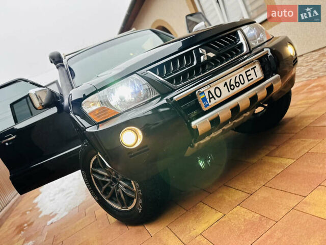 Черный Мицубиси Паджеро, объемом двигателя 3.2 л и пробегом 230 тыс. км за 10800 $, фото 146 на Automoto.ua