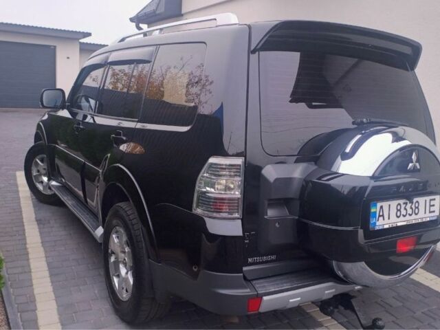 Черный Мицубиси Паджеро, объемом двигателя 3.83 л и пробегом 279 тыс. км за 12300 $, фото 2 на Automoto.ua