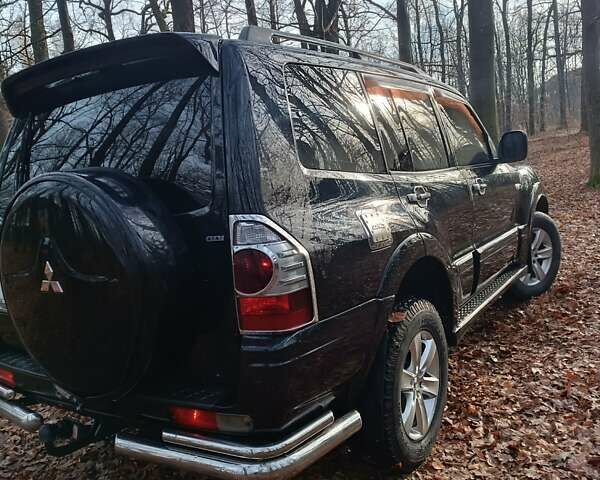 Черный Мицубиси Паджеро, объемом двигателя 3.5 л и пробегом 182 тыс. км за 7800 $, фото 3 на Automoto.ua