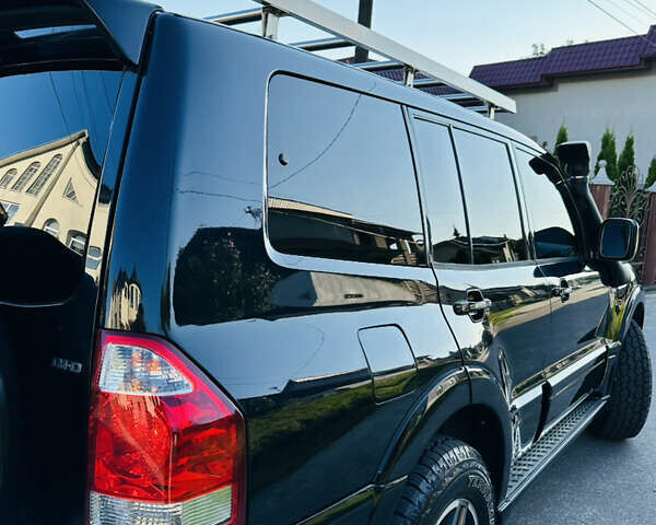 Черный Мицубиси Паджеро, объемом двигателя 3.2 л и пробегом 230 тыс. км за 10800 $, фото 103 на Automoto.ua