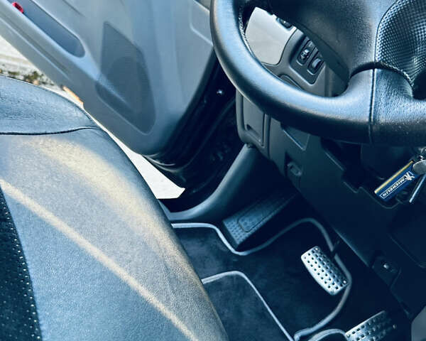 Черный Мицубиси Паджеро, объемом двигателя 3.2 л и пробегом 230 тыс. км за 10800 $, фото 64 на Automoto.ua