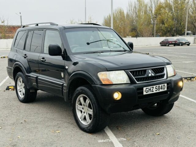 Черный Мицубиси Паджеро, объемом двигателя 3.2 л и пробегом 290 тыс. км за 4450 $, фото 3 на Automoto.ua