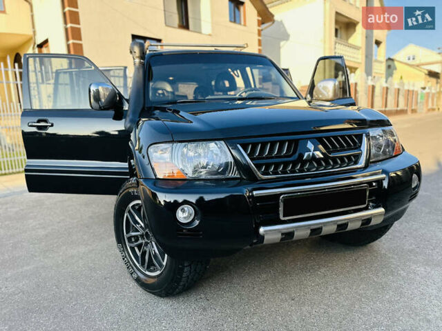 Черный Мицубиси Паджеро, объемом двигателя 3.2 л и пробегом 230 тыс. км за 10800 $, фото 74 на Automoto.ua