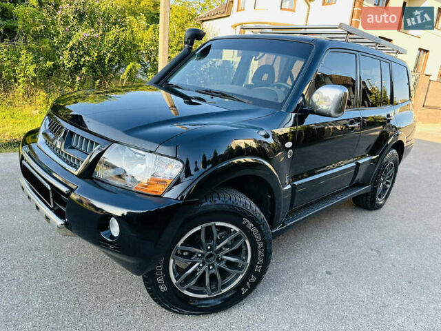 Черный Мицубиси Паджеро, объемом двигателя 3.2 л и пробегом 230 тыс. км за 10800 $, фото 116 на Automoto.ua