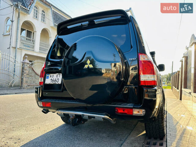 Черный Мицубиси Паджеро, объемом двигателя 3.2 л и пробегом 230 тыс. км за 10800 $, фото 174 на Automoto.ua