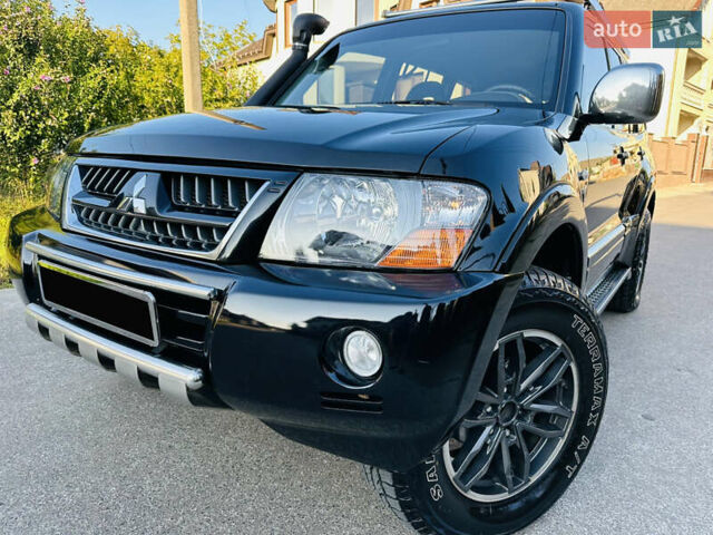 Черный Мицубиси Паджеро, объемом двигателя 3.2 л и пробегом 230 тыс. км за 10800 $, фото 46 на Automoto.ua