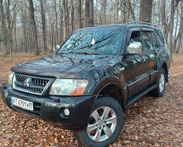 Черный Мицубиси Паджеро, объемом двигателя 3.5 л и пробегом 182 тыс. км за 7800 $, фото 1 на Automoto.ua