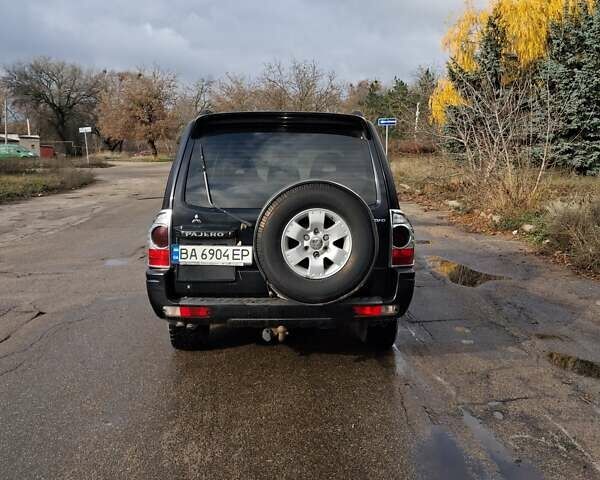 Чорний Міцубісі Паджеро, об'ємом двигуна 3.2 л та пробігом 203 тис. км за 7900 $, фото 3 на Automoto.ua