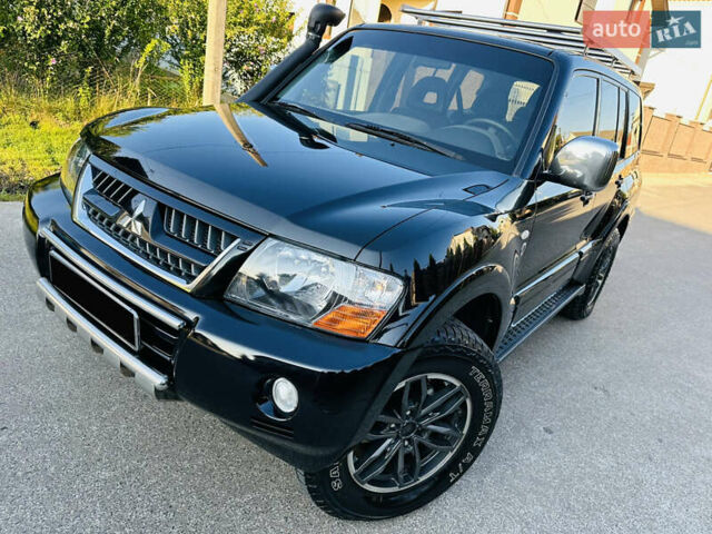 Черный Мицубиси Паджеро, объемом двигателя 3.2 л и пробегом 230 тыс. км за 10800 $, фото 118 на Automoto.ua