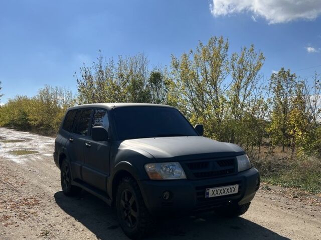 Чорний Міцубісі Паджеро, об'ємом двигуна 0 л та пробігом 266 тис. км за 4999 $, фото 1 на Automoto.ua