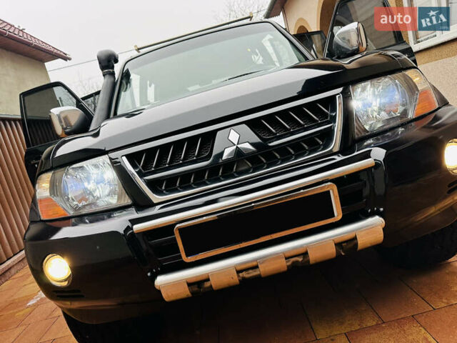 Черный Мицубиси Паджеро, объемом двигателя 3.2 л и пробегом 230 тыс. км за 10800 $, фото 150 на Automoto.ua