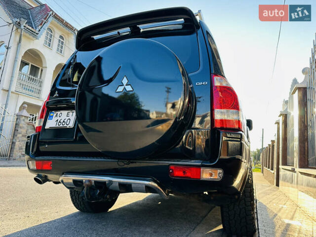 Черный Мицубиси Паджеро, объемом двигателя 3.2 л и пробегом 230 тыс. км за 10800 $, фото 73 на Automoto.ua