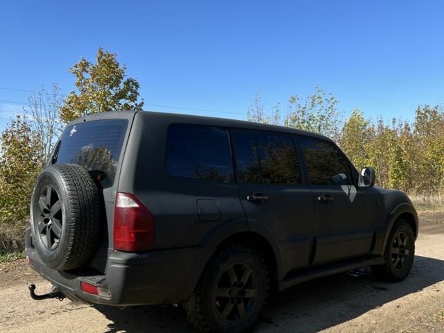 Мицубиси Паджеро 2006 в Николаеве на Automoto.ua Черный Мицубиси Паджеро, объемом двигателя 0 л и пробегом 266 тыс. км за 4999 $, фото 3 на Automoto.ua